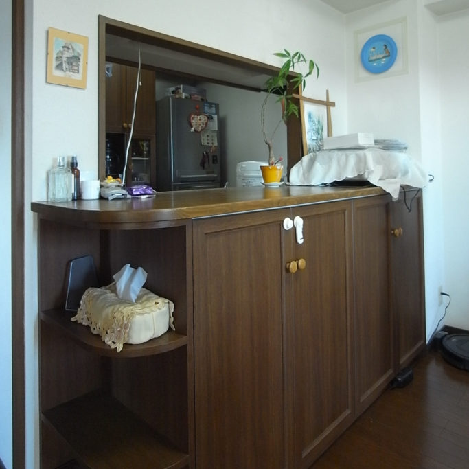 尾山台マンションリノベーションの既存キッチンカウンター