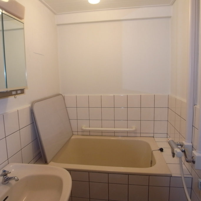 高円寺 T邸マンションリノベーションの既存浴室