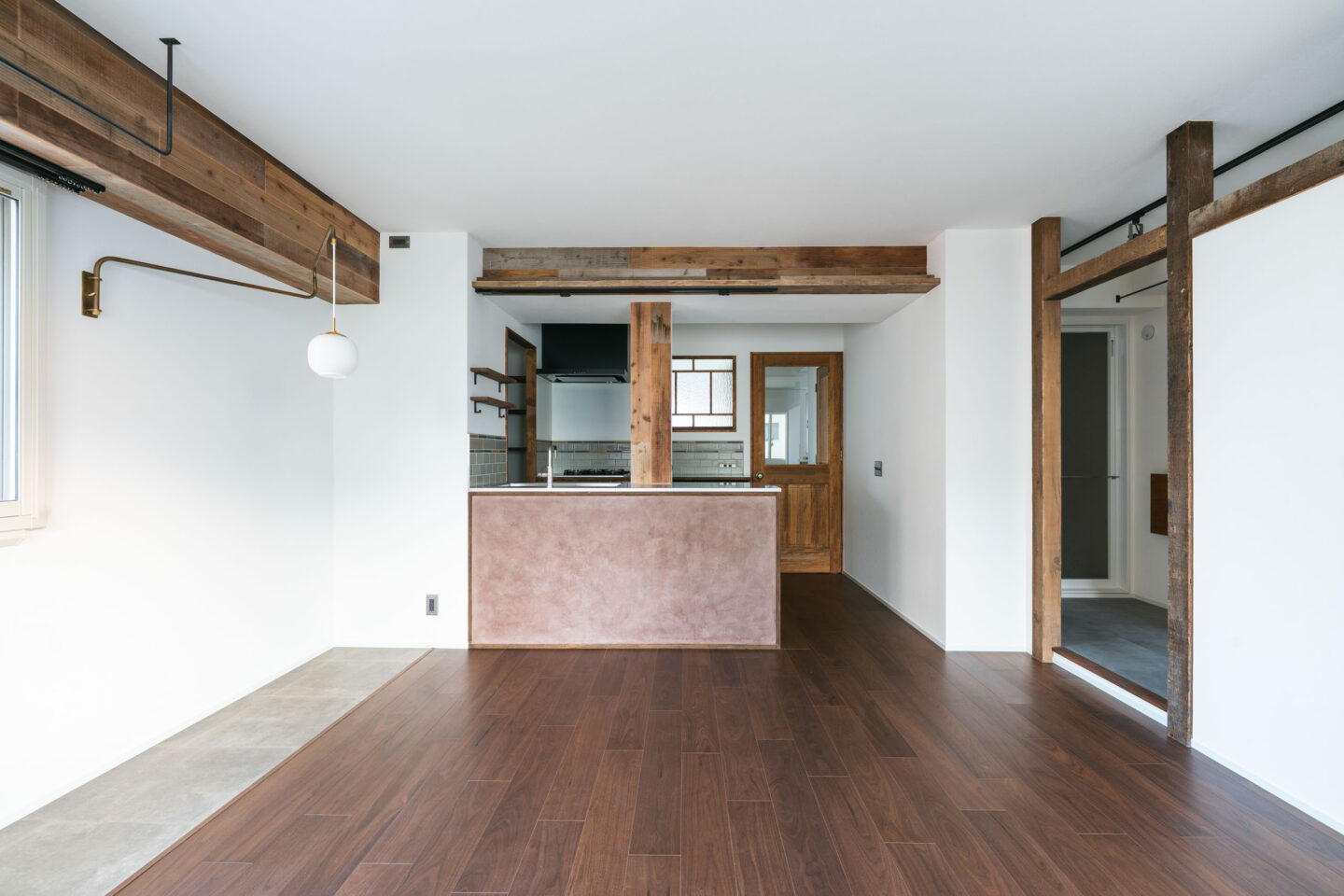 やさしい光と素材に包まれて。レトロが香る住まい【東京都品川区　マンションリノベーション】