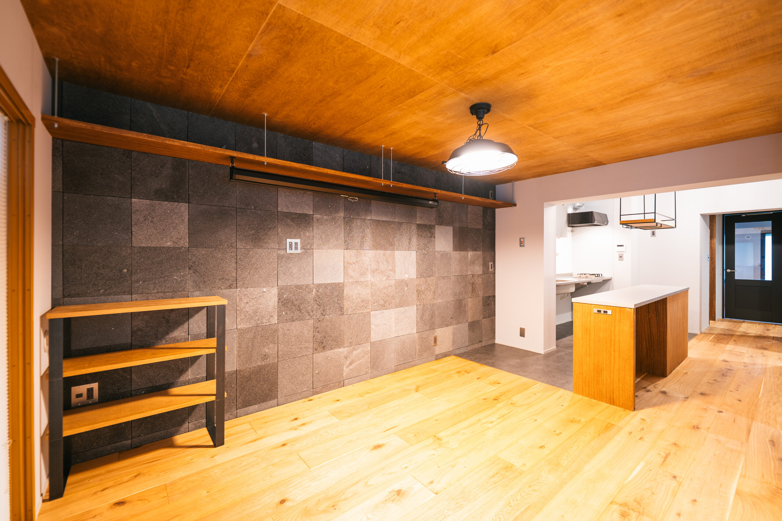 コレクションと快適テレワークを追求した男の住まい【神奈川県川崎市 マンション リノベーション】