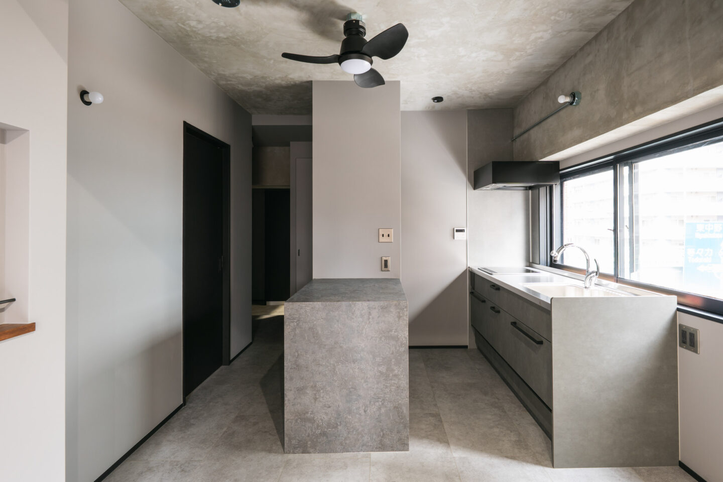 モノトーンが映える、45㎡のフルリノベ【東京都目黒区 マンション リノベーション】